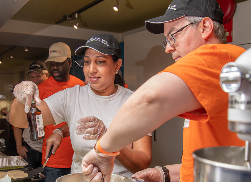 PSEGLI employees holding sign